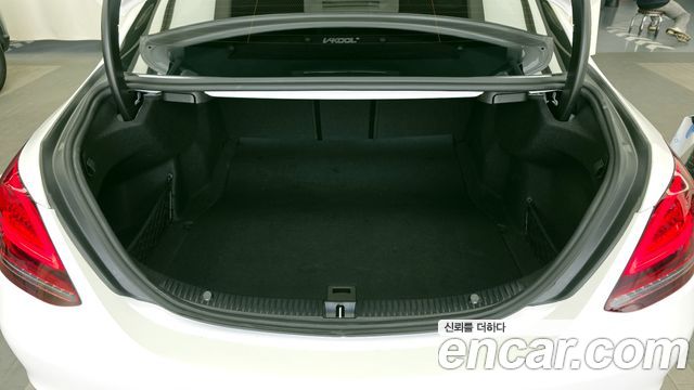 Mercedes-Benz C-Class C200