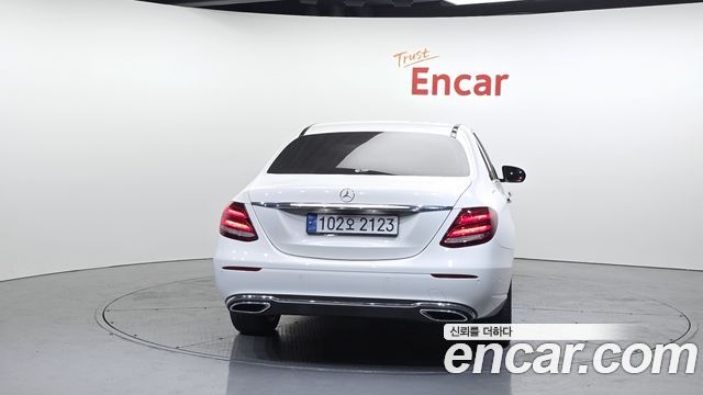 Mercedes-Benz E-Class E220d Avantgarde