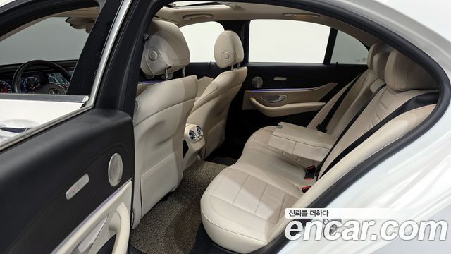Mercedes-Benz E-Class E220d Avantgarde