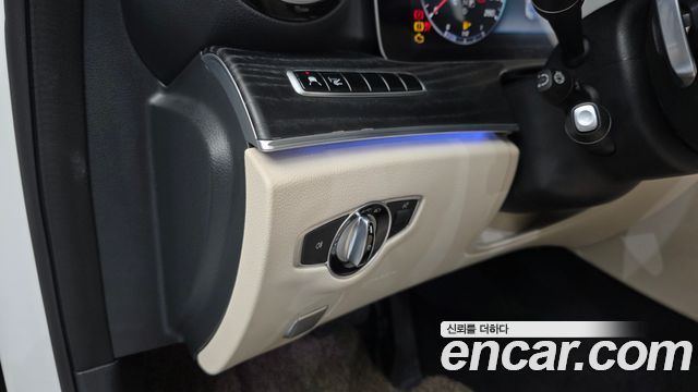 Mercedes-Benz E-Class E220d Avantgarde