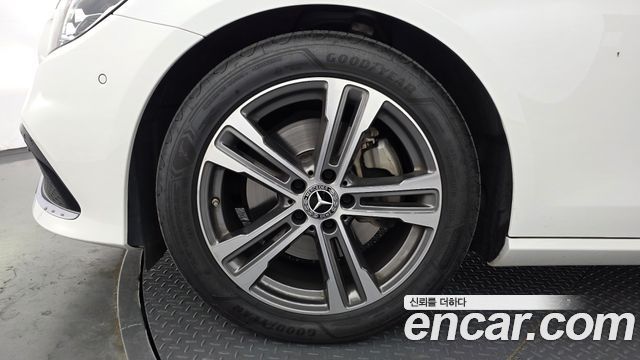 Mercedes-Benz E-Class E250 Avantgarde