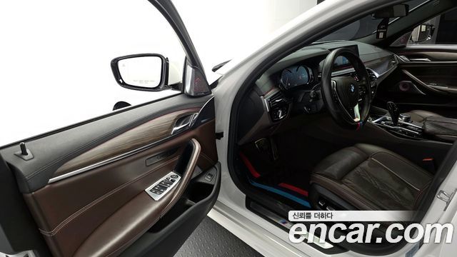 BMW 5-Series 520d M Sport Package Plus