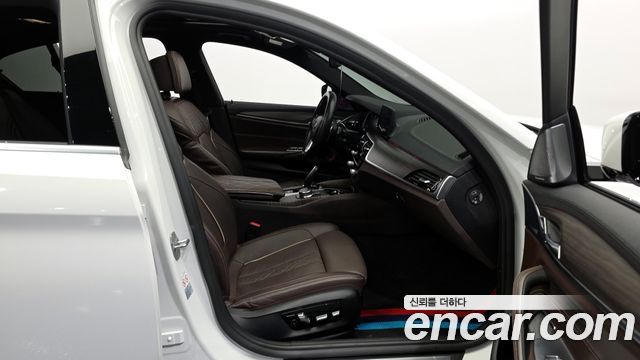 BMW 5-Series 520d M Sport Package Plus