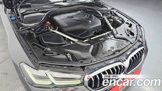 BMW 5-Series 530i xDrive M Sport Package