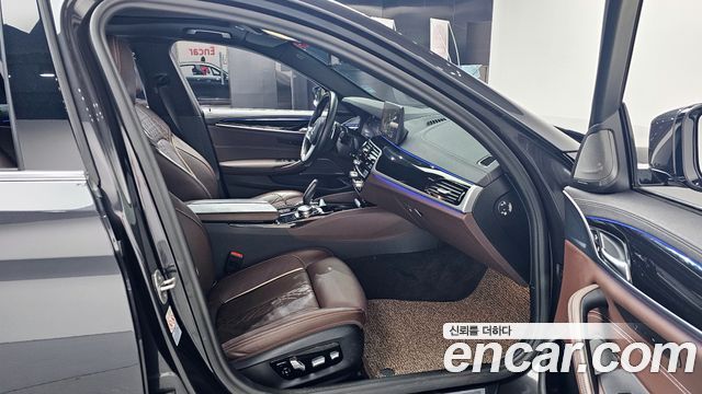 BMW 5-Series 530i xDrive M Sport Package