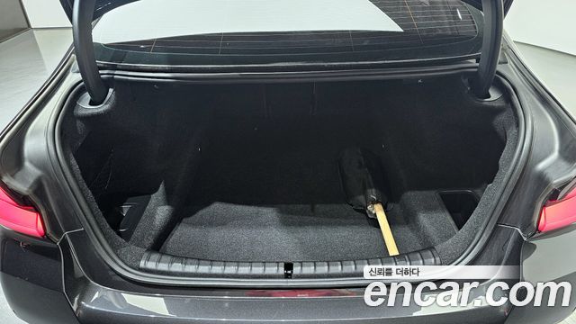 BMW 5-Series 530i xDrive M Sport Package