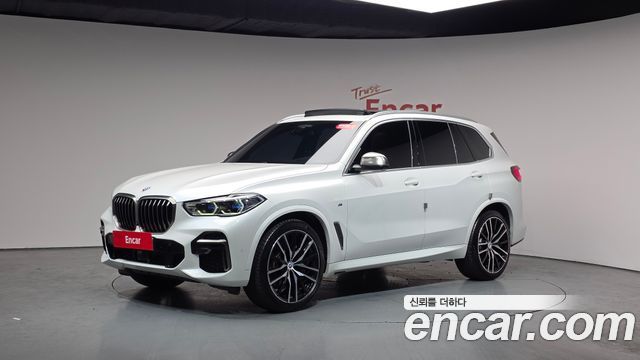 BMW X5 M50i