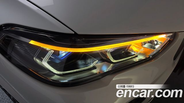 BMW X5 M50i
