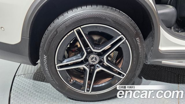 Mercedes-Benz GLC-Class GLC300 4MATIC Premium Coupe