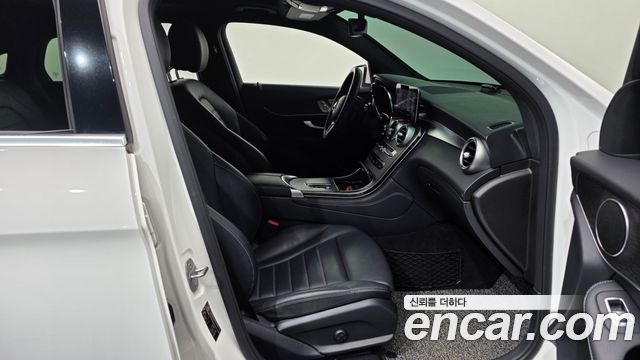 Mercedes-Benz GLC-Class GLC300 4MATIC Premium Coupe