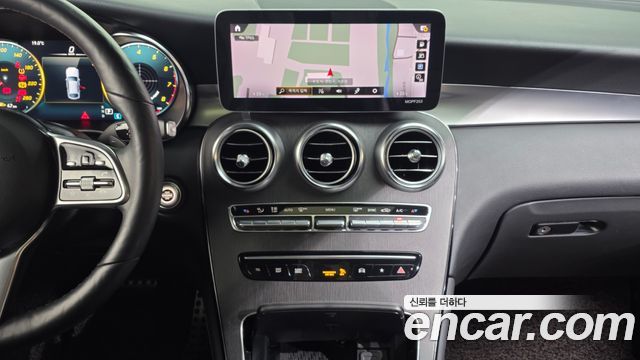 Mercedes-Benz GLC-Class GLC300 4MATIC Premium Coupe