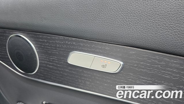 Mercedes-Benz GLC-Class GLC300 4MATIC Premium Coupe