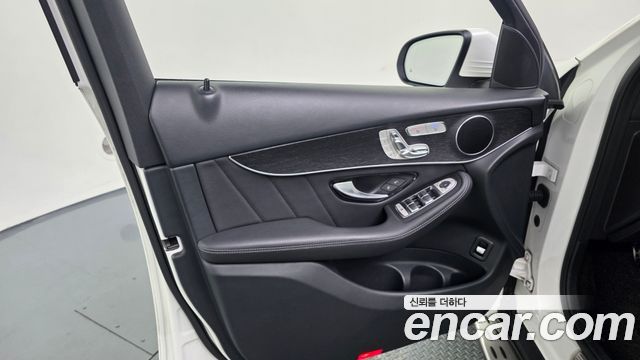 Mercedes-Benz GLC-Class GLC300 4MATIC Premium Coupe