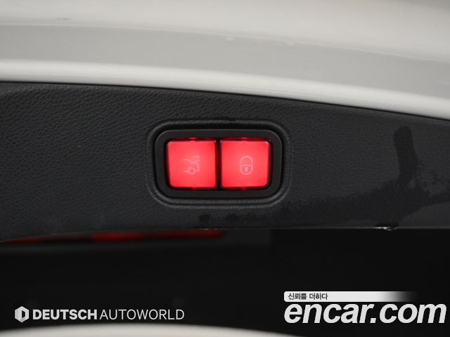 Mercedes-Benz E-Class E300d 4MATIC Coupe