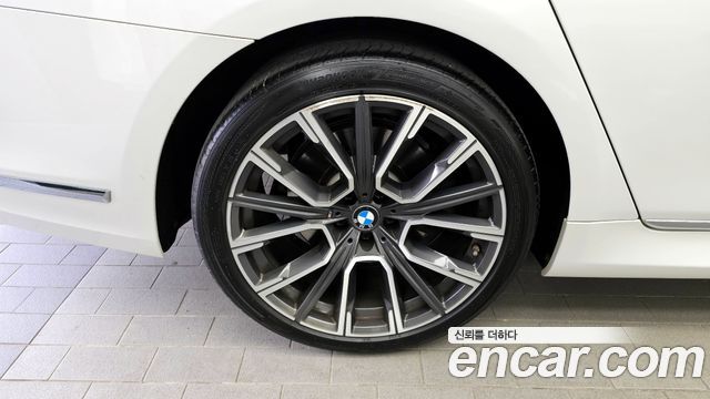 BMW 7-Series 730d xDrive M Sport
