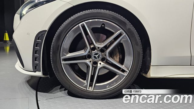 Mercedes-Benz CLS-Class CLS300d AMG Line
