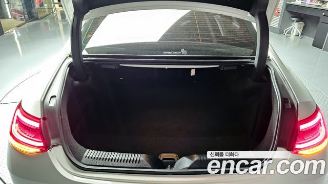 Mercedes-Benz CLS-Class CLS300d AMG Line