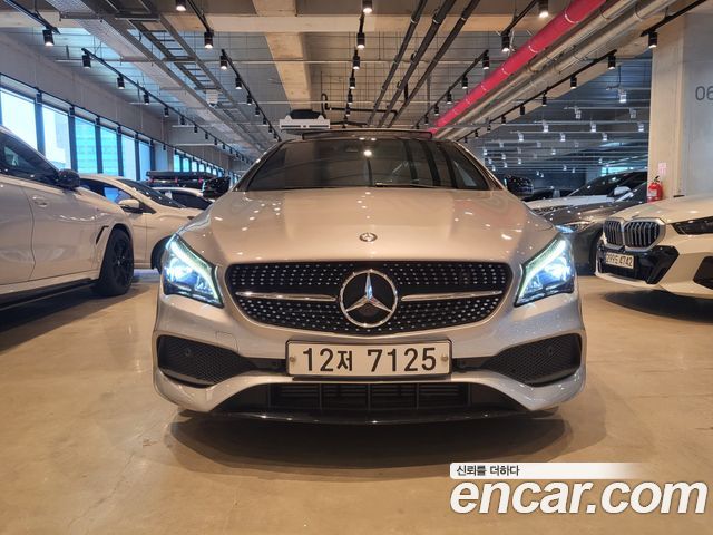 Mercedes-Benz CLA-Class CLA250 4MATIC AMG Line