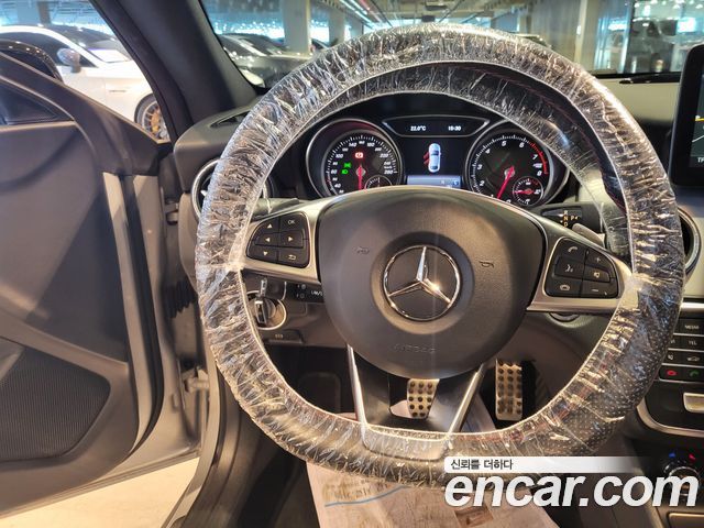 Mercedes-Benz CLA-Class CLA250 4MATIC AMG Line