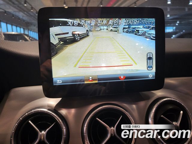 Mercedes-Benz CLA-Class CLA250 4MATIC AMG Line