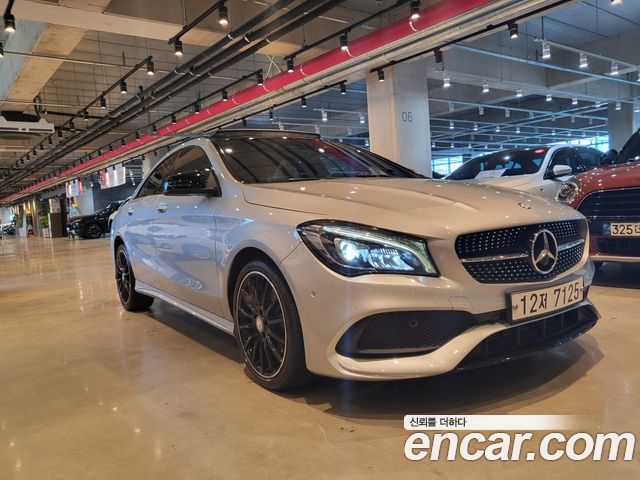 Mercedes-Benz CLA-Class CLA250 4MATIC AMG Line