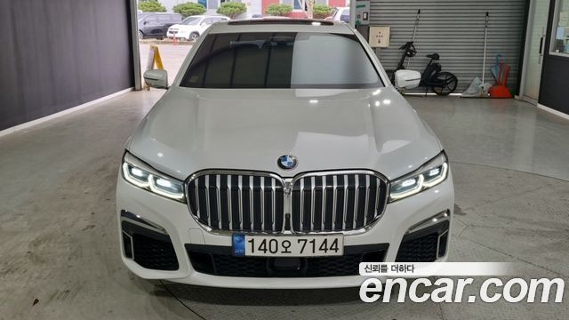 BMW 7-Series 740Li xDrive M Sport Package