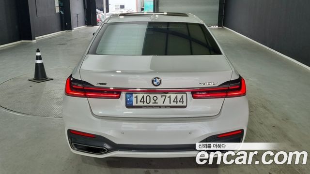 BMW 7-Series 740Li xDrive M Sport Package