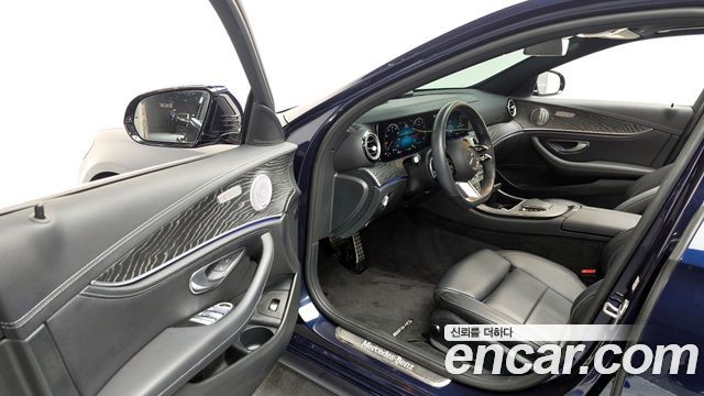 Mercedes-Benz E-Class E350 4MATIC AMG Line Edition