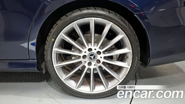 Mercedes-Benz E-Class E350 4MATIC AMG Line Edition