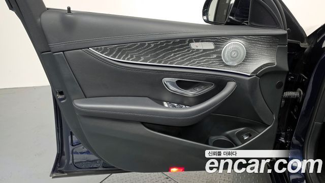 Mercedes-Benz E-Class E350 4MATIC AMG Line Edition