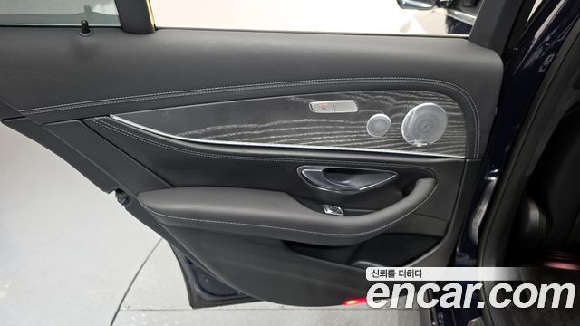 Mercedes-Benz E-Class E350 4MATIC AMG Line Edition