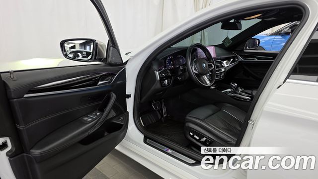 BMW 5-Series 520d xDrive M Sport Package Plus