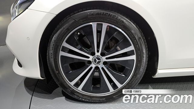 Mercedes-Benz E-Class E300 Avantgarde
