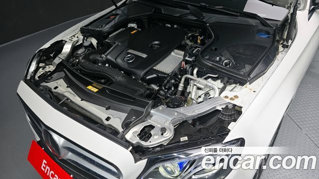 Mercedes-Benz E-Class E300 Avantgarde