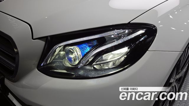 Mercedes-Benz E-Class E300 Avantgarde