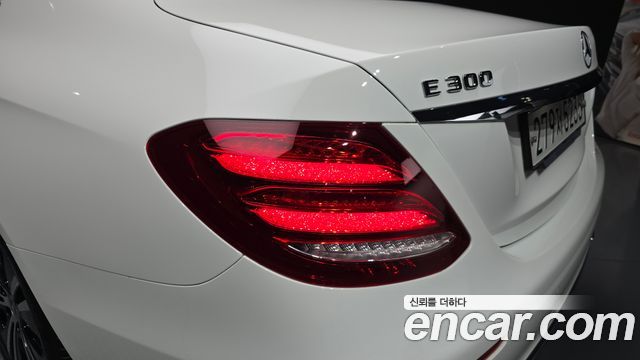Mercedes-Benz E-Class E300 Avantgarde