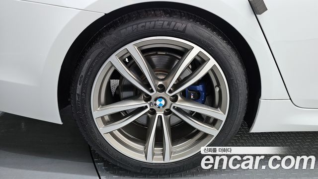 BMW 5-Series 530i xDrive M Sport Package Plus