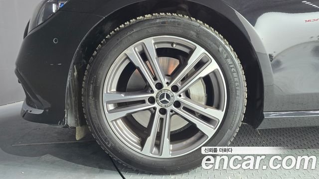 Mercedes-Benz E-Class E350 4MATIC Avantgarde