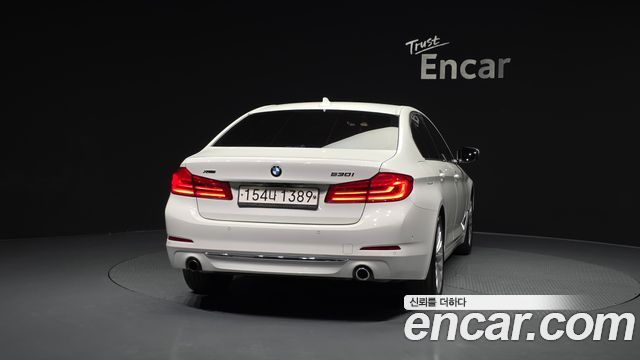 BMW 5-Series 530i xDrive Luxury Plus