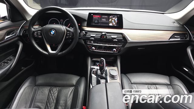 BMW 5-Series 530i xDrive Luxury Plus