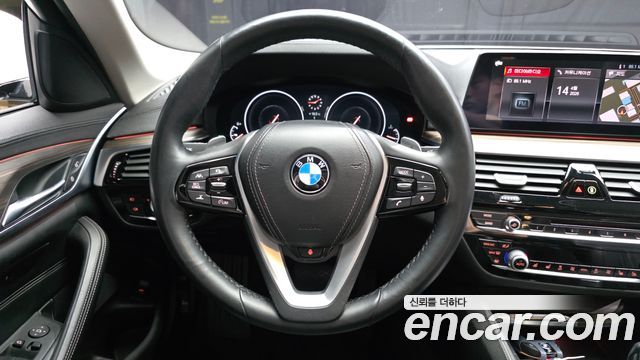 BMW 5-Series 530i xDrive Luxury Plus