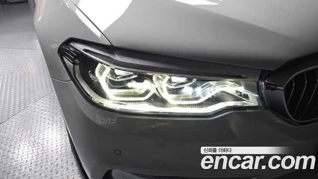 BMW 5-Series 530i xDrive Luxury Plus