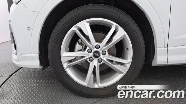 Audi Q3 35 TDI Premium Sportback