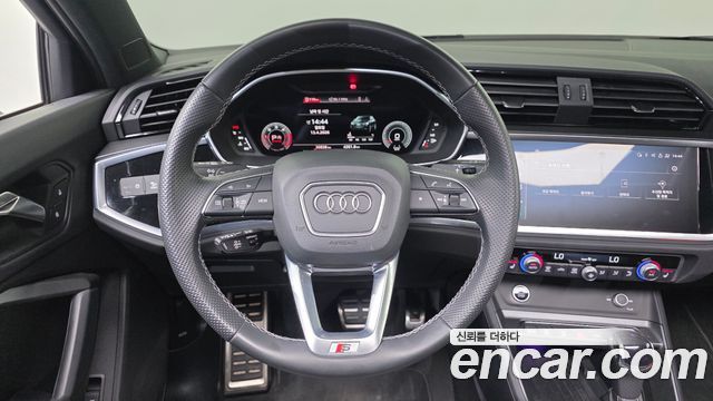 Audi Q3 35 TDI Premium Sportback