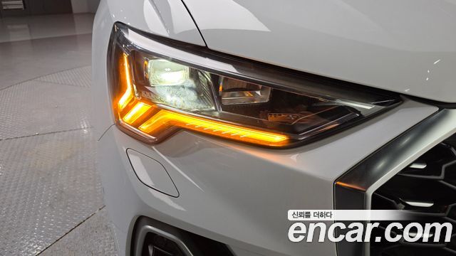 Audi Q3 35 TDI Premium Sportback