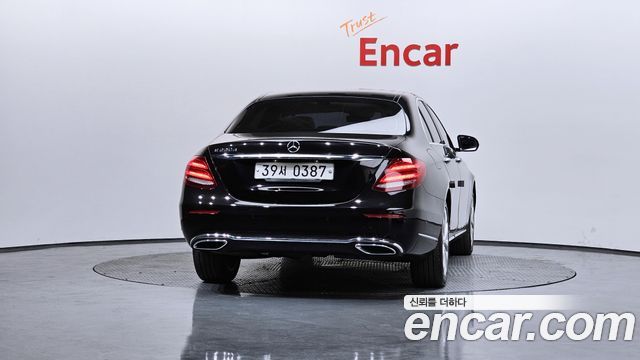 Mercedes-Benz E-Class E220d Exclusive