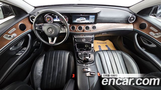 Mercedes-Benz E-Class E220d Exclusive