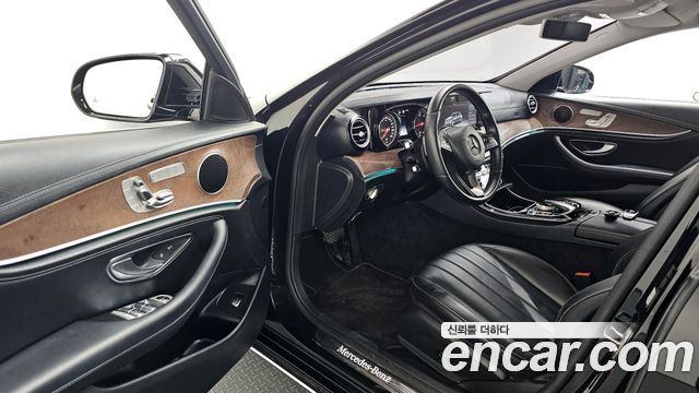 Mercedes-Benz E-Class E220d Exclusive