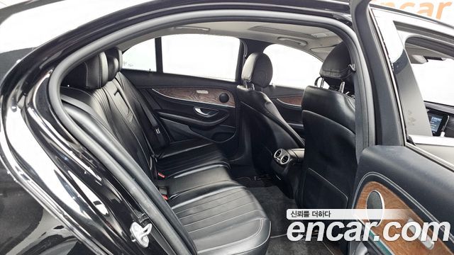 Mercedes-Benz E-Class E220d Exclusive