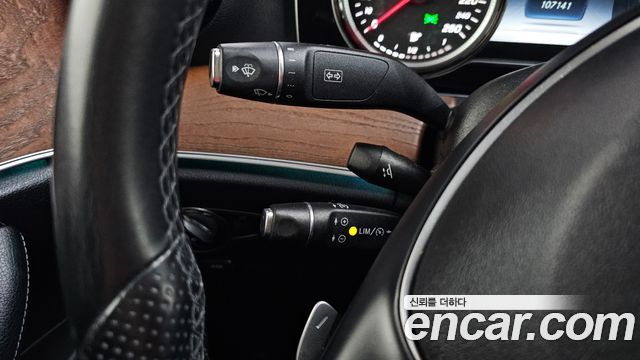 Mercedes-Benz E-Class E220d Exclusive